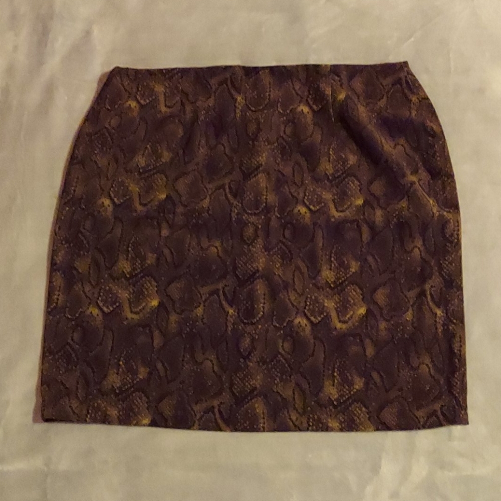 Green skirt